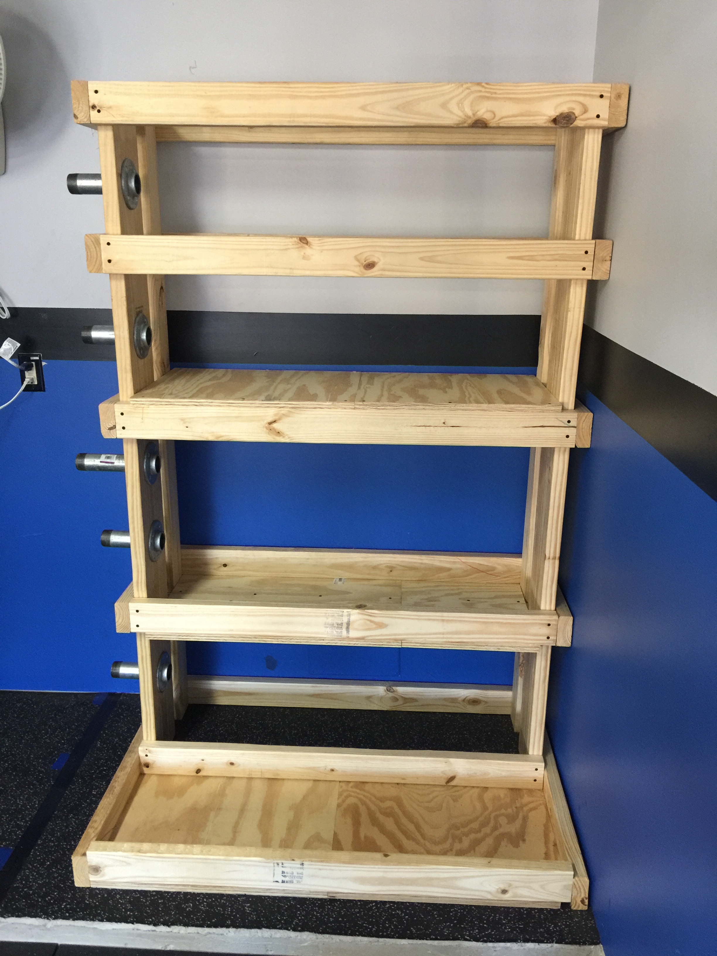 DIY – Custom Garage Gym Weights Rack – Munson Mischief